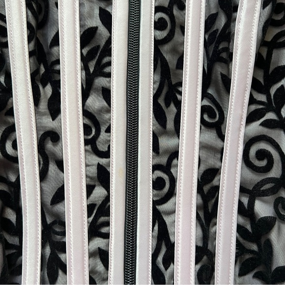 Vintage Y2K Hoss International Corset Top Size Medium-Mesh Velvet Bustier - Picture 14 of 16